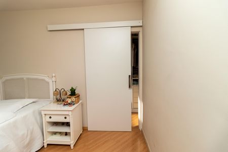 Apartamento à venda com 135m², 4 quartos e 1 vagaSuite