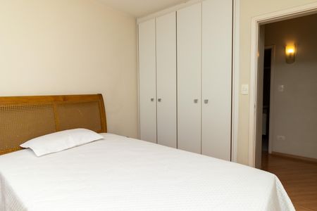 Apartamento à venda com 135m², 4 quartos e 1 vagaQuarto 2