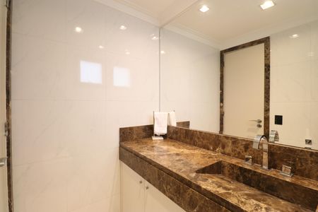 Apartamento à venda com 190m², 3 quartos e 3 vagasLavabo 1