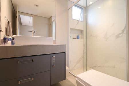 Apartamento à venda com 190m², 3 quartos e 3 vagasBanheiro da Suíte 2