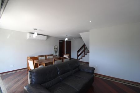 Sala de apartamento para alugar com 3 quartos, 256m² em Pechincha, Rio de Janeiro