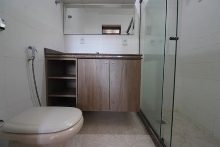 Apartamento à venda com 256m², 3 quartos e 2 vagasBanheiro da suíte 2