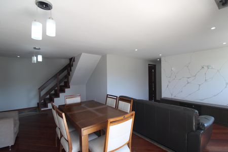 Apartamento à venda com 256m², 3 quartos e 2 vagasSala