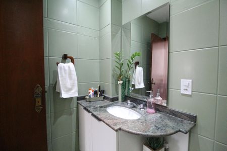 Apartamento à venda com 256m², 3 quartos e 2 vagasBanheiro social