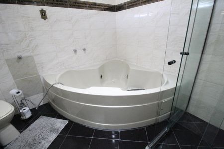 Apartamento à venda com 256m², 3 quartos e 2 vagasBanheiro da suíte 3