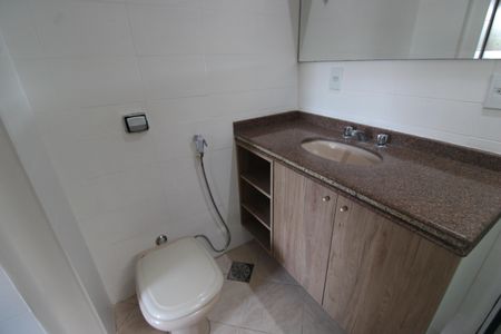 Apartamento à venda com 256m², 3 quartos e 2 vagasBanheiro da suíte 2