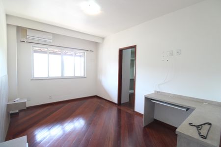 Apartamento à venda com 256m², 3 quartos e 2 vagasTerraço - Suíte