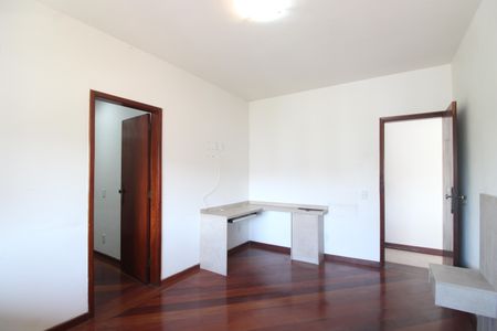 Apartamento à venda com 256m², 3 quartos e 2 vagasTerraço - Suíte
