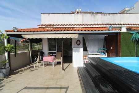 Apartamento à venda com 256m², 3 quartos e 2 vagasTerraço