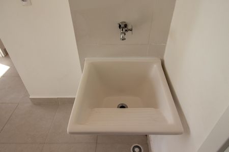 Apartamento para alugar com 32m², 2 quartos e sem vaga Apartamento para alugar com 32m², 2 quartos e sem vagaÁrea de Serviço