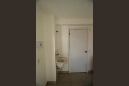 Apartamento para alugar com 32m², 2 quartos e sem vaga Apartamento para alugar com 32m², 2 quartos e sem vagaÁrea de Serviço