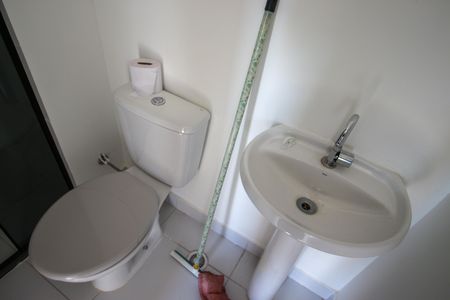 Apartamento para alugar com 32m², 2 quartos e sem vaga Apartamento para alugar com 32m², 2 quartos e sem vagaBanheiro