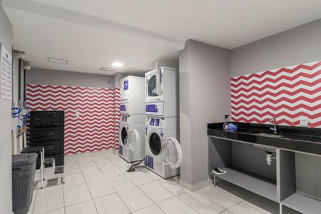 Apartamento à venda com 45m², 2 quartos e 1 vaga Apartamento à venda com 45m², 2 quartos e 1 vagaÁrea comum - Lavanderia