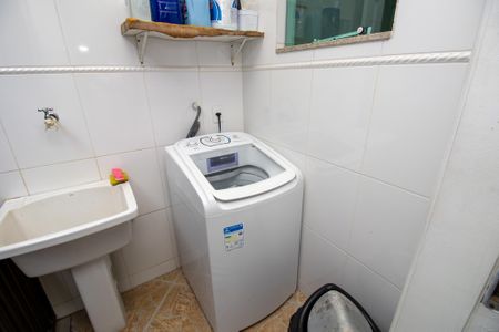 Casa à venda com 140m², 3 quartos e 1 vagaÁrea de Serviço