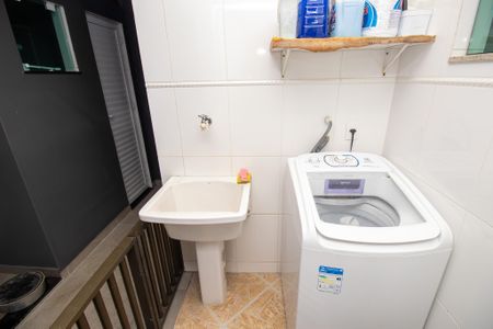 Casa à venda com 140m², 3 quartos e 1 vagaÁrea de Serviço