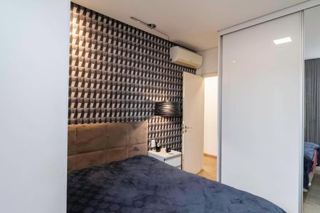 Casa à venda com 380m², 4 quartos e 4 vagas Casa à venda com 380m², 4 quartos e 4 vagasSuíte 1