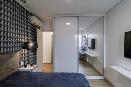 Casa à venda com 380m², 4 quartos e 4 vagas Casa à venda com 380m², 4 quartos e 4 vagasSuíte 1