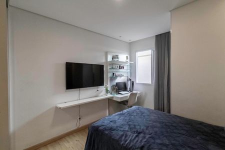 Casa à venda com 380m², 4 quartos e 4 vagas Casa à venda com 380m², 4 quartos e 4 vagasSuíte 1