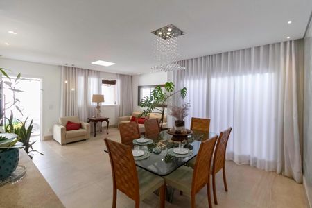 Casa à venda com 380m², 4 quartos e 4 vagas Casa à venda com 380m², 4 quartos e 4 vagasSala