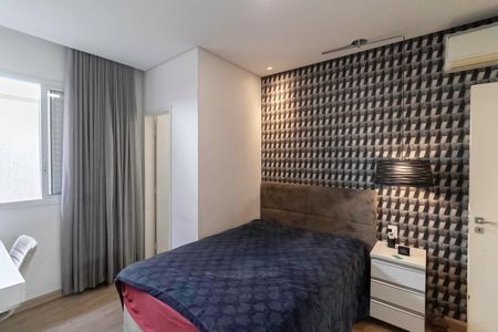 Casa à venda com 380m², 4 quartos e 4 vagas Casa à venda com 380m², 4 quartos e 4 vagasSuíte 1