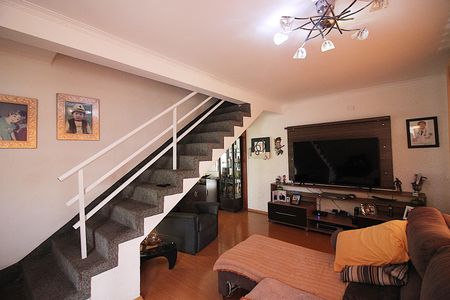 Casa à venda com 239m², 3 quartos e 4 vagasSala