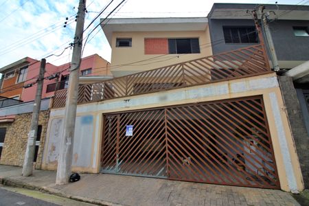 Casa à venda com 239m², 3 quartos e 4 vagasFachada e Placa