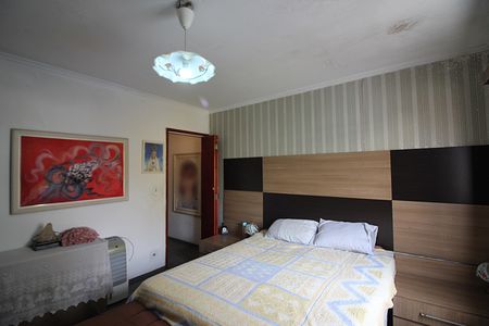 Casa à venda com 239m², 3 quartos e 4 vagasSuíte