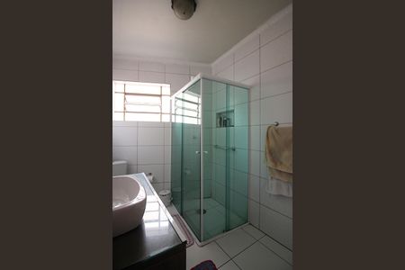 Casa à venda com 239m², 3 quartos e 4 vagasBanheiro Social