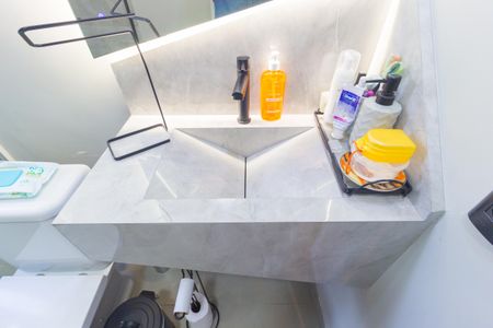 Apartamento à venda com 62m², 2 quartos e 1 vaga Apartamento à venda com 62m², 2 quartos e 1 vagaBanheiro Social