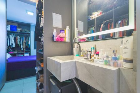 Apartamento à venda com 62m², 2 quartos e 1 vaga Apartamento à venda com 62m², 2 quartos e 1 vagaBanheiro Suíte