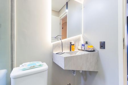 Apartamento à venda com 62m², 2 quartos e 1 vaga Apartamento à venda com 62m², 2 quartos e 1 vagaBanheiro Social