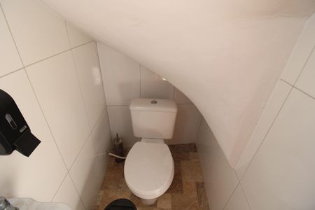 Casa à venda com 181m², 3 quartos e 6 vagasBanheiro de Serviço