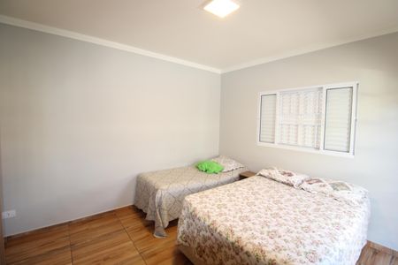 Casa à venda com 181m², 3 quartos e 6 vagasQuarto 1