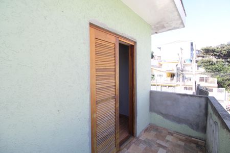 Casa à venda com 181m², 3 quartos e 6 vagasVaranda do Quarto 1