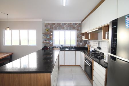 Casa à venda com 181m², 3 quartos e 6 vagasCozinha