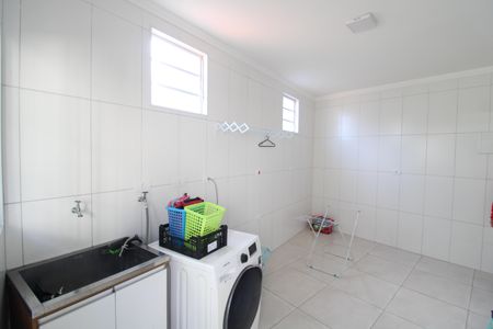 Casa à venda com 181m², 3 quartos e 6 vagasÁrea de Serviço