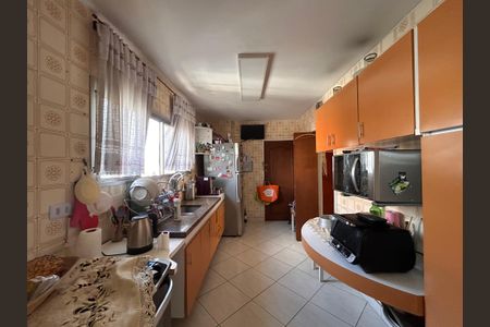 Apartamento à venda com 145m², 3 quartos e 2 vagasCozinha