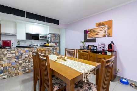 Casa à venda com 122m², 3 quartos e 2 vagas Casa à venda com 122m², 3 quartos e 2 vagasCopa