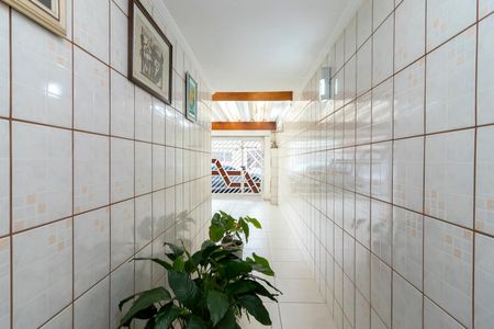 Casa à venda com 122m², 3 quartos e 2 vagas Casa à venda com 122m², 3 quartos e 2 vagasCorredor Lateral