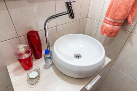 Casa à venda com 122m², 3 quartos e 2 vagas Casa à venda com 122m², 3 quartos e 2 vagasBanheiro