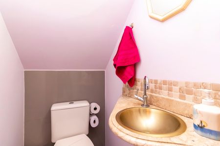 Casa à venda com 122m², 3 quartos e 2 vagas Casa à venda com 122m², 3 quartos e 2 vagasLavabo