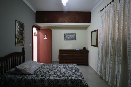 Apartamento para alugar com 255m², 4 quartos e 2 vagasQuarto