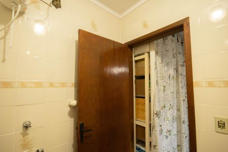 Casa à venda com 182m², 4 quartos e 2 vagas Casa à venda com 182m², 4 quartos e 2 vagasBanheiro de Serviço