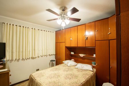 Casa à venda com 182m², 4 quartos e 2 vagas Casa à venda com 182m², 4 quartos e 2 vagasQuarto 1