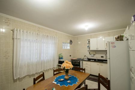Casa à venda com 182m², 4 quartos e 2 vagas Casa à venda com 182m², 4 quartos e 2 vagasCozinha