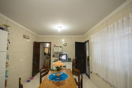 Casa à venda com 182m², 4 quartos e 2 vagas Casa à venda com 182m², 4 quartos e 2 vagasCozinha