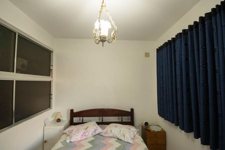 Casa à venda com 182m², 4 quartos e 2 vagas Casa à venda com 182m², 4 quartos e 2 vagasSuite