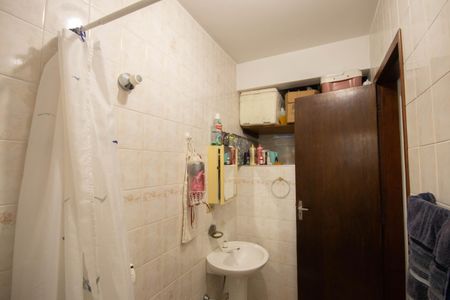 Casa à venda com 182m², 4 quartos e 2 vagas Casa à venda com 182m², 4 quartos e 2 vagasBanheiro da Suíte