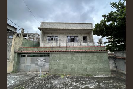 Casa à venda com 142m², 2 quartos e 4 vagasFachada