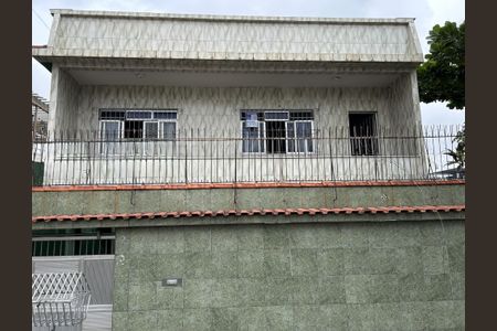 Casa à venda com 142m², 2 quartos e 4 vagasFachada